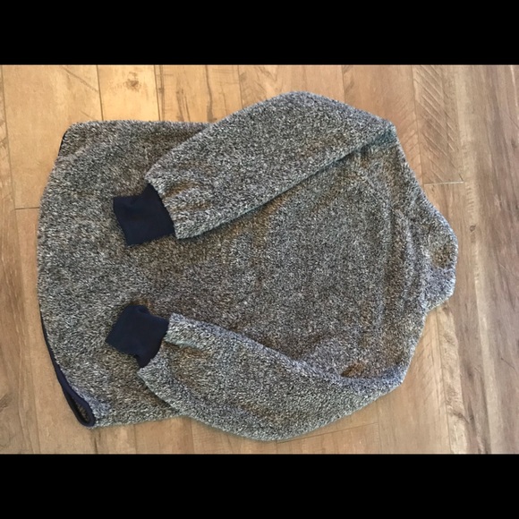 Sweater - Picture 3 of 3